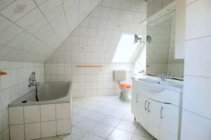 Großer Bungalow * Ihrhove-Zentrum * 6 ZKB * 5 Schlafzimmer * 3 Abstellräume * Keller * renoviert * – Die vollständige Adresse der Immobilie erhältst du vom Anbieter., 26810 Westoverledingen – Vorschaubild 24