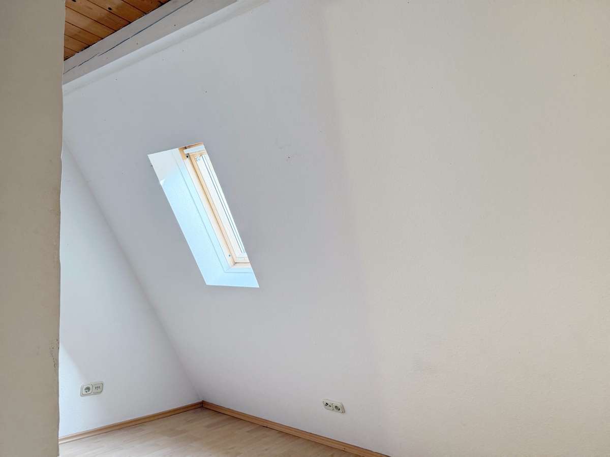 Immobilie in Rudersberg - Backsteinhaus in Rudersberg – Einfamilienhaus mit Scheune, Garten und viel Potenzial - Bild 4