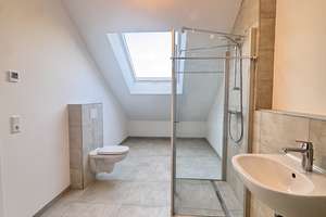 Moderne Maisonette-Wohnung mit top Ausstattung und 2 Balkonen in begehrter Lage von Bielefeld! – Die vollständige Adresse der Immobilie erhältst du vom Anbieter., 33659 Senne, Bielefeld – Vorschaubild 9