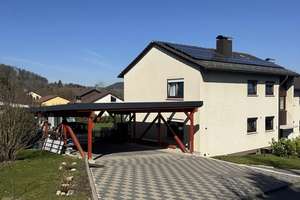 Modernes Zweifamilienhaus in idyllischer Lage - Nähe Honberg-Rücken – Die vollständige Adresse der Immobilie erhältst du vom Anbieter., 78532 Tuttlingen – Vorschaubild 1