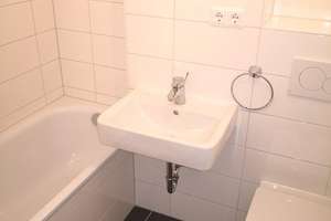 Klein, fein, mein! - top renoviertes 1-Zi.-Single-Appartment mit EBK + Balkon in Citynähe – 86152 Jakobervorstadt-Nord, Augsburg – Vorschaubild 3