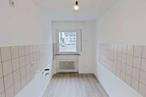 Geräumige 3-Zimmer-Erdgeschosswohnung mit BALKON – Lahrkampstraße 2, 33104 Schloß Neuhaus, Paderborn – Vorschaubild 9