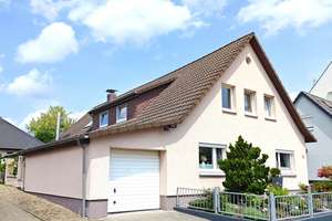 ** Gepflegtes 3-Familienhaus in gefragter Lage von Burgdamm ** – Kellerstraße 23, 28717 Burgdamm, Bremen – Vorschaubild 2