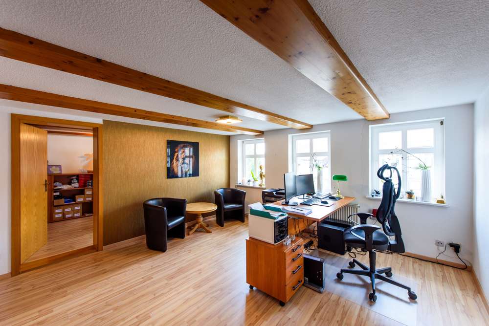 Immobilie in Wernigerode - Neu kalkuliert in Wernigerode: Bezugsfertiges Wohnhaus (Garten, Kamin, Carport)+ Einnahmen nebenan! - Bild 11