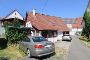 Gemütliches Zuhause mit Terrasse und Garten sowie 3 Außenstellplätzen