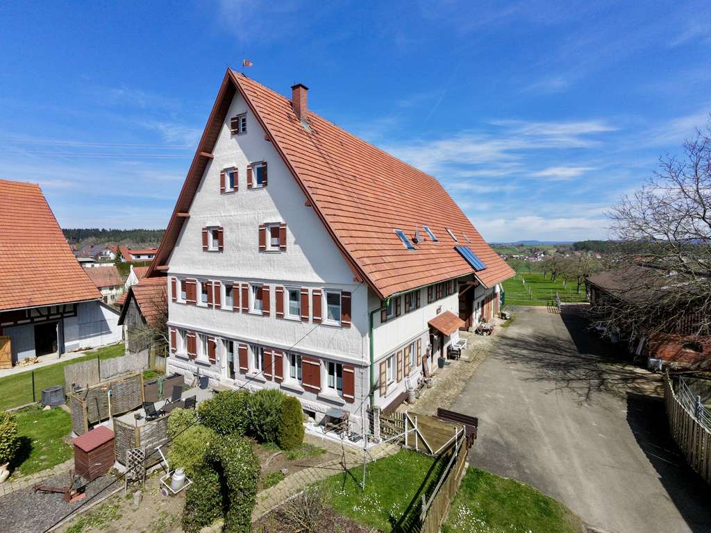 Immobilie in Rosenfeld - Historischer Schlosshof mit Gästewohnung, Pferdehaltung und vielseitigen Nutzungsmöglichkeiten - Bild 0