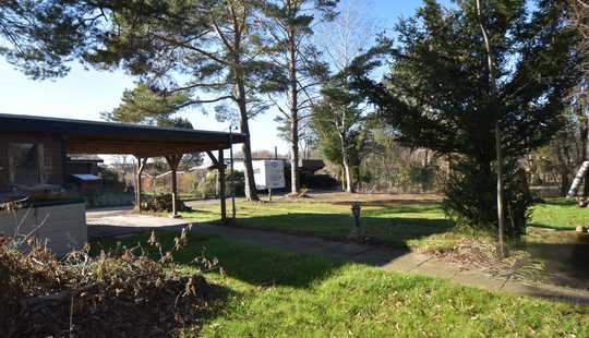 Bild von Gemütliches Holzhaus mit Carport im Ferienpark von Almke