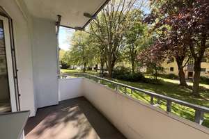 4-Zimmer-Wohnung im EG mit Balkon