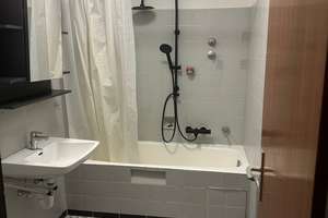 Renovierungsbedürftige 2-Zimmer-Wohnung im 1. OG mit Balkon in Stuttgart-Heumaden