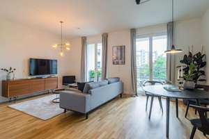 2 Balkone & TG-Stellplatz im Neubau: 2-Zimmer-Wohnung mit Südausrichtung & Aufzug im Nollendorfkiez