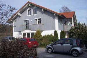 1a ausgestattete DHH Bruckmühl mit Garage und Stellplatz