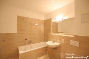 **Sonniges Dachgeschoss mit Balkon und Parkett** – Sellerhäuser Straße 8, 4318 Anger-Crottendorf, Leipzig – Vorschaubild 6