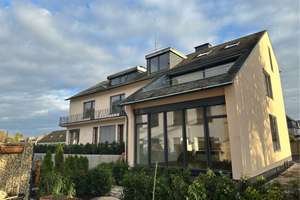 Komplettverkauf - Renovierte "Herrenhausvilla" mit 3 Wohnungen Zurlaubener Ufer 67