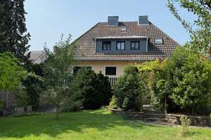 BONN OBERKASSEL freist. Einfam. Haus mit ca. 200 m² Wfl., 841 m² GrSt. Keller, Garage, Baugrundstück – Die vollständige Adresse der Immobilie erhältst du vom Anbieter., 53227 Oberkassel, Bonn – Vorschaubild 57