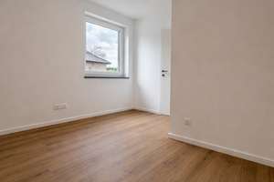 Wohnen wie im Eigenheim: Kernsanierte Doppelhaushälfte (170 m²) mit Premium-Ausstattung (Erstbezug) – Zum Laufenburgblick 20, 52379 Langerwehe – Vorschaubild 11