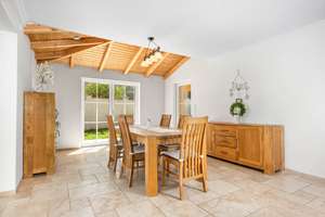 Modernes Einfamilienhaus im Toskana-Stil mit Pool – Die vollständige Adresse der Immobilie erhältst du vom Anbieter., 93173 Wenzenbach – Vorschaubild 7
