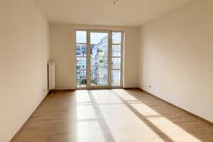 Helle 2-Raumwohnung mit Balkon und Einbauküche in Schloßchemnitz zur Miete! – Tannenstraße 21, 9113 Schloßchemnitz, Chemnitz – Vorschaubild 1
