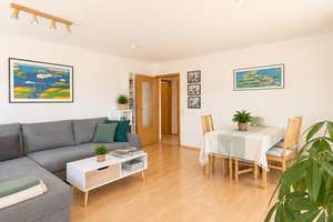 Lichtdurchflutete 3-Zimmer-Wohnung mit zwei Balkonen in S-Feuerbach – Die vollständige Adresse der Immobilie erhältst du vom Anbieter., 70469 Bahnhof Feuerbach, Stuttgart – Vorschaubild 9