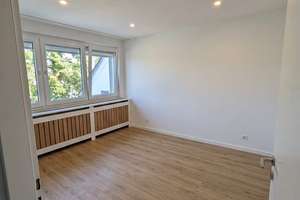 Erstbezug nach Sanierung- 3,5-Zimmer-Wohnung mit Garage,  Sonnenbalkonen und Gemeinschaftsgarten – Charlottenstr 31, 45289 Burgaltendorf, Essen – Vorschaubild 4