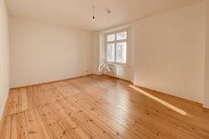 BLICK INS GRÜNE! RUHIG GELEGENE, HELLE UND KLASSISCH SCHÖNE ALTBAUWOHNUNG! PROVISIONSFREI! – Wilsnacker Straße 63, 10559 Moabit, Berlin – Vorschaubild 6