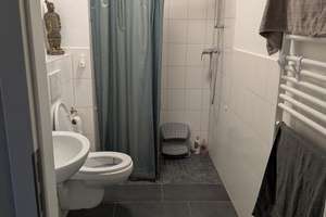 Schöne 4-Zimmer-Wohnung mit Terasse, kleinem Garten und Loggia in Düsseldorf-Heerdt – Die vollständige Adresse der Immobilie erhältst du vom Anbieter., 40549 Heerdt, Düsseldorf – Vorschaubild 5
