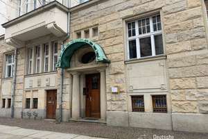 Schöne 2-Zimmerwohnung mit Parkett und Einbauküche