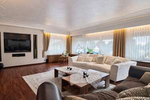 Großzügig wohnen wie im Haus – ca. 130 m² + DG-Nutzfläche, eigener Eingang & Stellplatz!