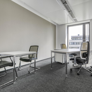 Privater Büroraum für 5 Person in Regus Stachus