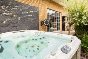 Innenpool, Sauna, Kamin, vier Bäder/WCs, Garage usw.: Fantastisches Ein-/Zweifamilienhaus in Hönow – Die vollständige Adresse der Immobilie erhältst du vom Anbieter., 15366 Hoppegarten – Vorschaubild 27