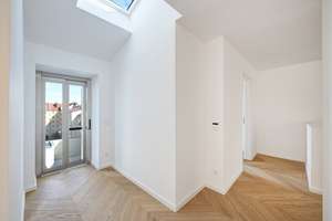 Moderne Dachgeschoss-Maisonette mit hochwertiger Ausstattung im kernsanierten Altbau – Die vollständige Adresse der Immobilie erhältst du vom Anbieter., 80798 Josephsplatz, München – Vorschaubild 5