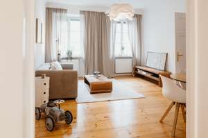 Sonnig. Saniert. Bezugsfrei. Mitten in der Stadt. 3-Zimmer im 2. OG – mit Balkon