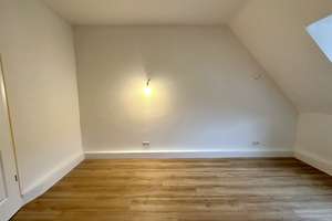 Wohnen im Herzen von Benrath: Stilvolle Altbauwohnung mit viel Platz & Charme – Die vollständige Adresse der Immobilie erhältst du vom Anbieter., 40597 Benrath, Düsseldorf – Vorschaubild 3