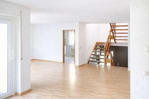 Wohnen im Grünen und doch stadtnah – großzügiges Haus in Tuttlingen – Die vollständige Adresse der Immobilie erhältst du vom Anbieter., 78532 Tuttlingen – Vorschaubild 2
