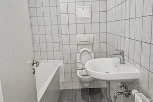 ++ Bezugsfreie 2 Zimmer-Wohnung mit Wintergarten zum Umbau ++ – Leipzig – Vorschaubild 4