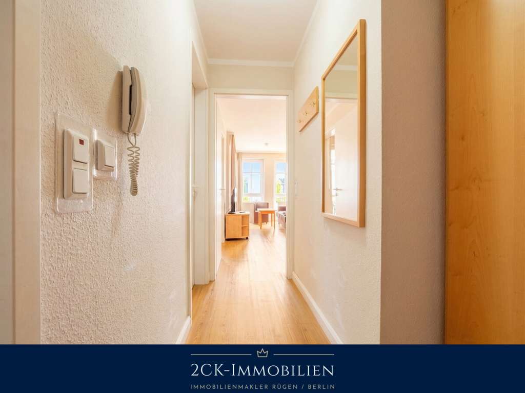 Immobilie in Sellin - Ostsee-Auszeit im Seepark Sellin: Voll möblierte 2-Zimmer-Ferienwohnung mit Loggia inkl. Stellplatz! - Bild 2