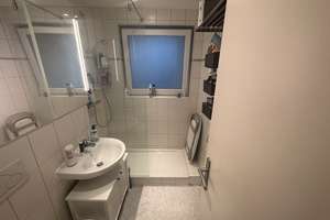     Hochwertig modernisierte 2,5-Zimmer-Wohnung mit EBK, Fahrstuhl, Balkon & Blick ins Grüne – Wilseder-Berg-Straße 7, 28329 Gartenstadt Vahr, Bremen – Vorschaubild 9