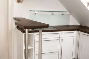 Vermietete 4-Zimmer-Dachgeschosswohnung mit Kamin in Frankfurt-Oberrad – 60599 Oberrad, Frankfurt am Main – Vorschaubild 5