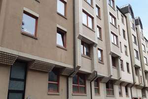 Außergewöhnliche 3-Zimmer-Dachgeschoss-
Wohnung mit einmaligem Wohnwert, nähe Schloss