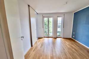 Charmante und sonnige 3-Zimmer-Wohnung in Schwabing – Die vollständige Adresse der Immobilie erhältst du vom Anbieter., 80797 Schwere-Reiter-Straße, München – Vorschaubild 2