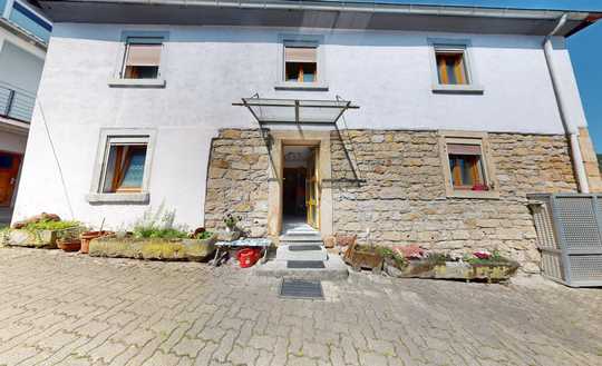 ~~ HAUS IN KLINGENMÜNSTER ( ALS WOHNEIGENTUM, 2 STELLPLÄTZE, ANBAU, OHNE GARTEN ) ~~