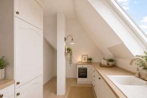 Über den Dächern von Untertürkheim: Wohnung mit Loggia und Weitblick auf die Weinberge! – 70327 Untertürkheim (Ortsteil), Stuttgart – Vorschaubild 14
