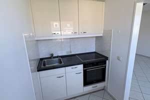 Geräumige 1-Zimmer-Wohnung mit Einbauküche und neusaniertem Bad in München – Die vollständige Adresse der Immobilie erhältst du vom Anbieter., 80807 Milbertshofen, München – Vorschaubild 7
