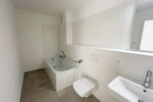 **Familien Willkommen** 4 Zimmer mit Balkon, 2 Bäder und Einbauküche, Parkett, Aufzug – Biklenstraße 10, 70327 Untertürkheim (Ortsteil), Stuttgart – Vorschaubild 11
