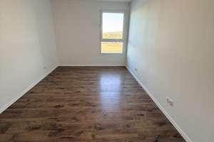 Platz zum wohlfühlen und ein Balkon mit Ausblick – Sarajevo-Ufer 25, 39106 Alte Neustadt, Magdeburg – Vorschaubild 6