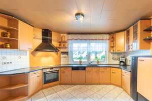 Traumhaus mit schönem Garten in begehrter Wohnlage von Koblenz-Wallersheim! – Koblenz – Vorschaubild 11