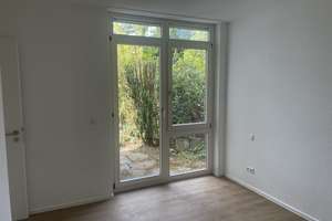 Sehr schöne 2-Zimmer-Wohnung im 1. OG mit EBK und Außenplatz in Stuttgart-Heumaden, Erstbezug – Mannspergerstraße 64, 70619 Heumaden, Stuttgart – Vorschaubild 3