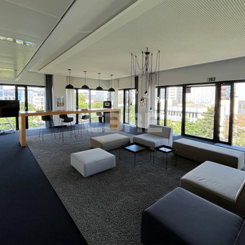 Showroom- & Büroflächen im Solitaire