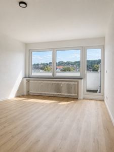 Erstbezug nach Sanierung: Helle 3-Zimmer-Wohnung mit Penthouse-Feeling & Weitblick über Wuppertal