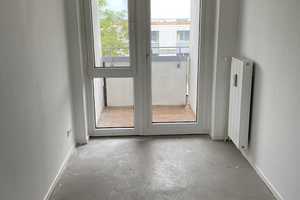 Wohnung mit zwei Loggien und Gäste-WC // 3.OG rechts – Cottbuser Str. 12, 38444 Wolfsburg – Vorschaubild 5