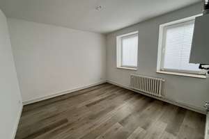 3 Zimmer mit Balkon in Neudorf.. – Sternbuschweg 125, 47057 Neudorf-Nord, Duisburg – Vorschaubild 3